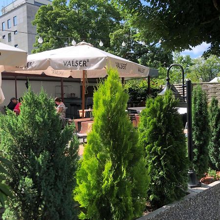 Zys Hotel Веттинген Экстерьер фото