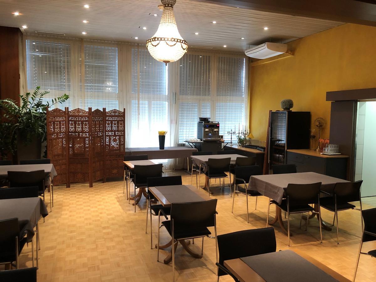 Zys Hotel Веттинген Экстерьер фото